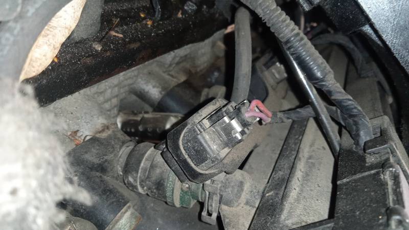 037906031AA Volkswagen Golf 1998 Fuel injector rail (injectors)(Fuel distributor)