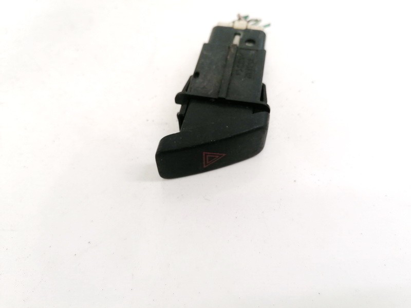 153132 Mazda 323 1996 Hazard switch