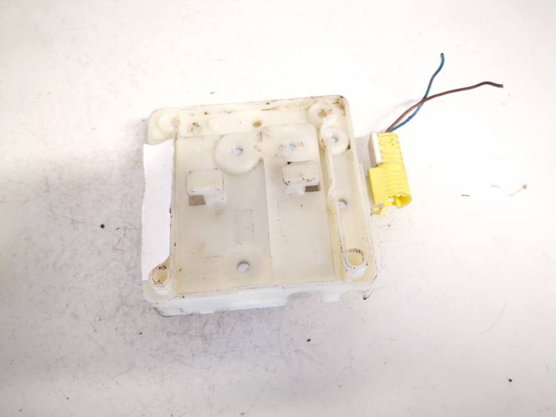 837551 BMW 3-Series 2004 Skrzynka bezpieczników - Thumbnail 2