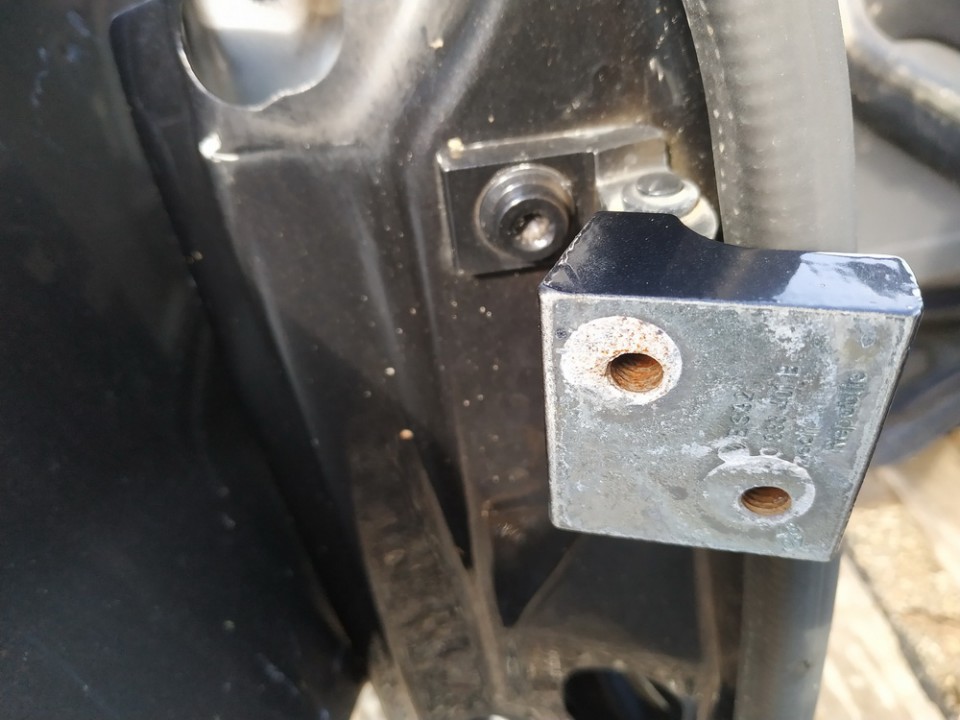 Volkswagen Touareg 2008 Door Hinge - REAR
