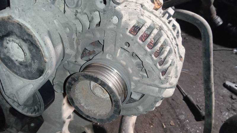 028903028C Volkswagen Golf 1998 Alternator - Thumbnail 2
