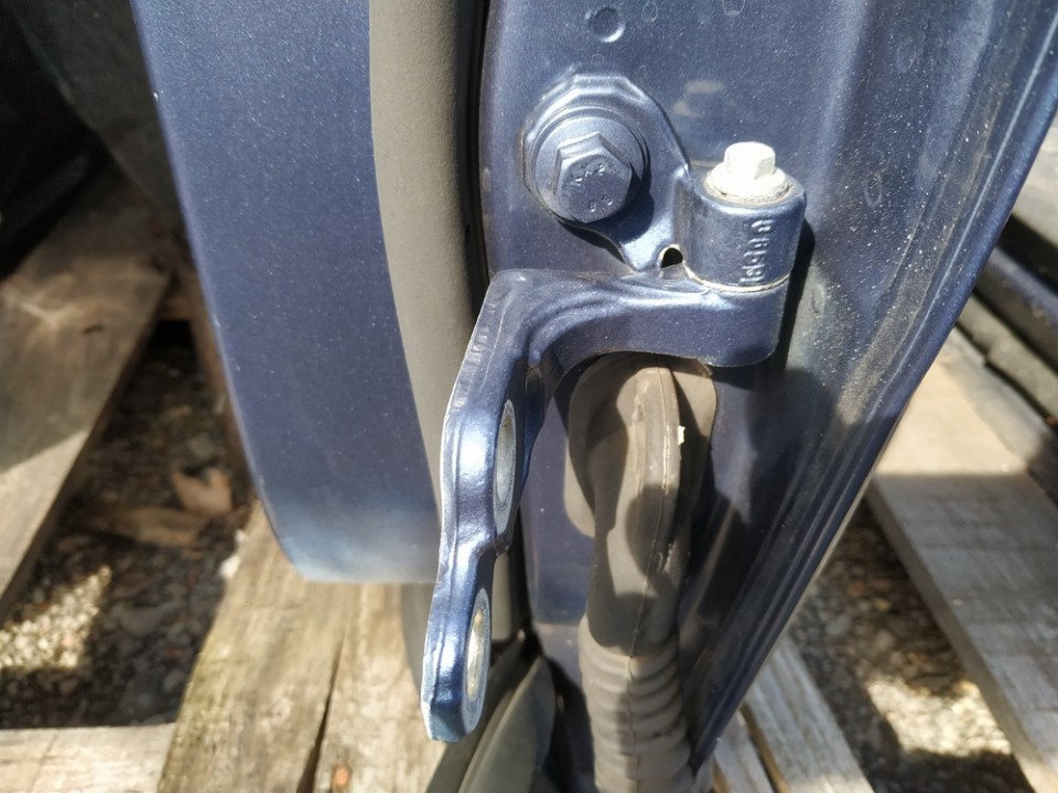 Ford Focus 2005 Aizmugurējo durvju eņģe - AIZMUGURE - Thumbnail 2