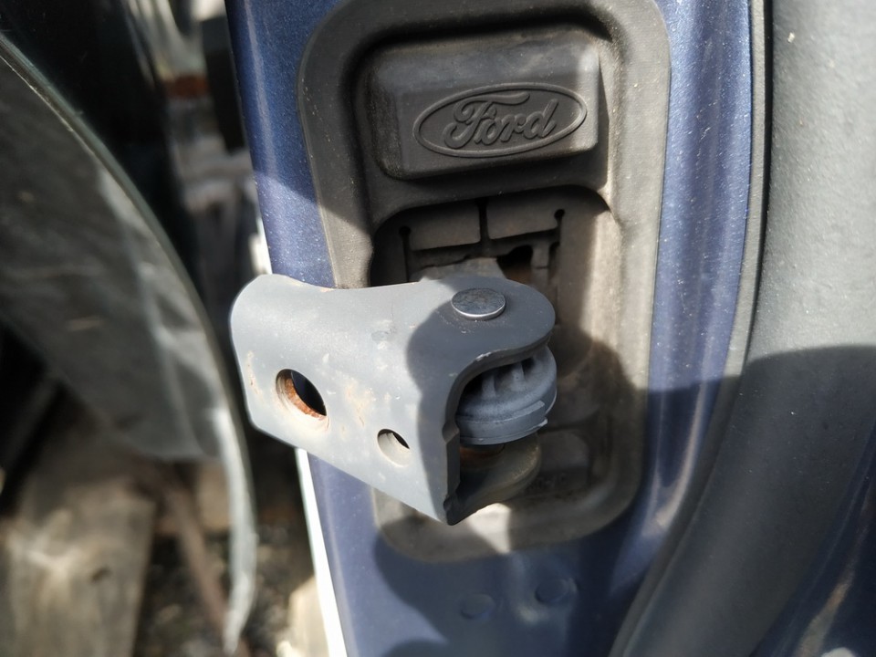 Ford Focus 2005 Durvju atvēruma ierobežotājs - AIZMUGURE PA KREISI