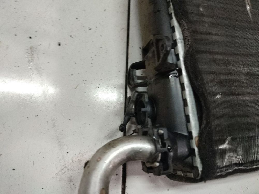 Volvo S60 2002 Salono peciuko radiatorius - Thumbnail 3