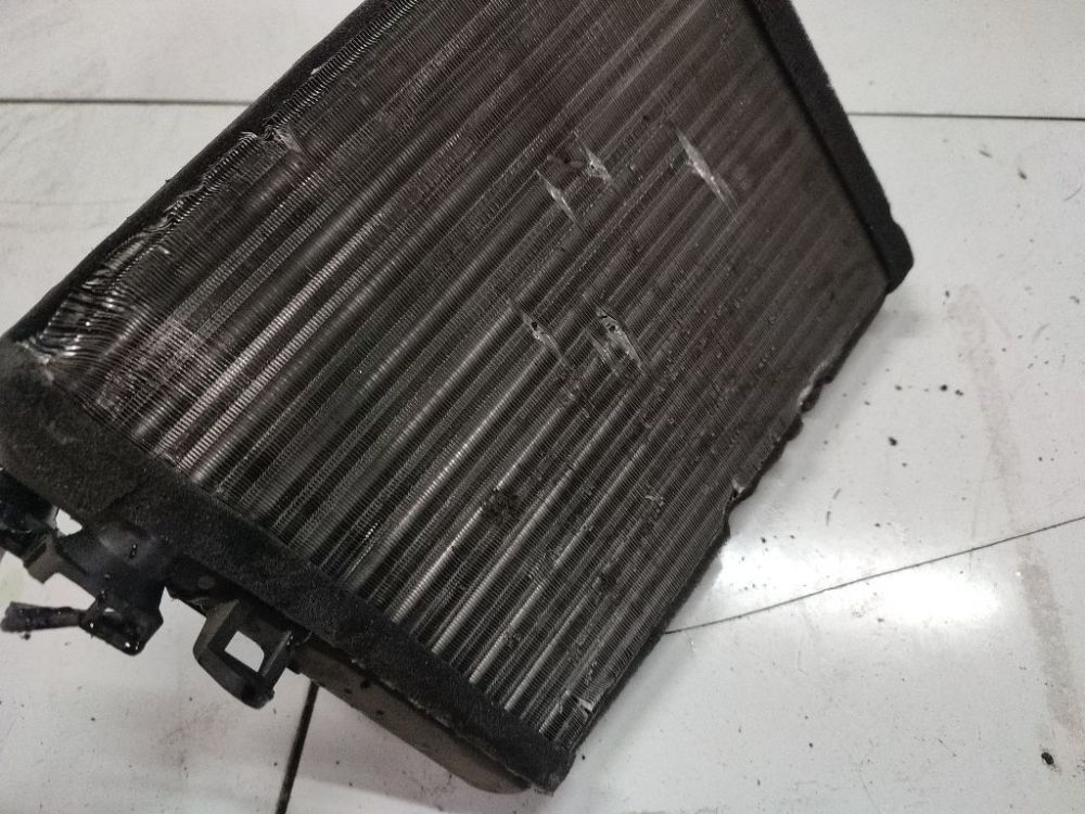 Volvo S60 2002 Salono peciuko radiatorius - Thumbnail 4