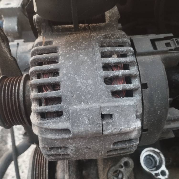 06F903023 Volkswagen Touran 2006 Alternator