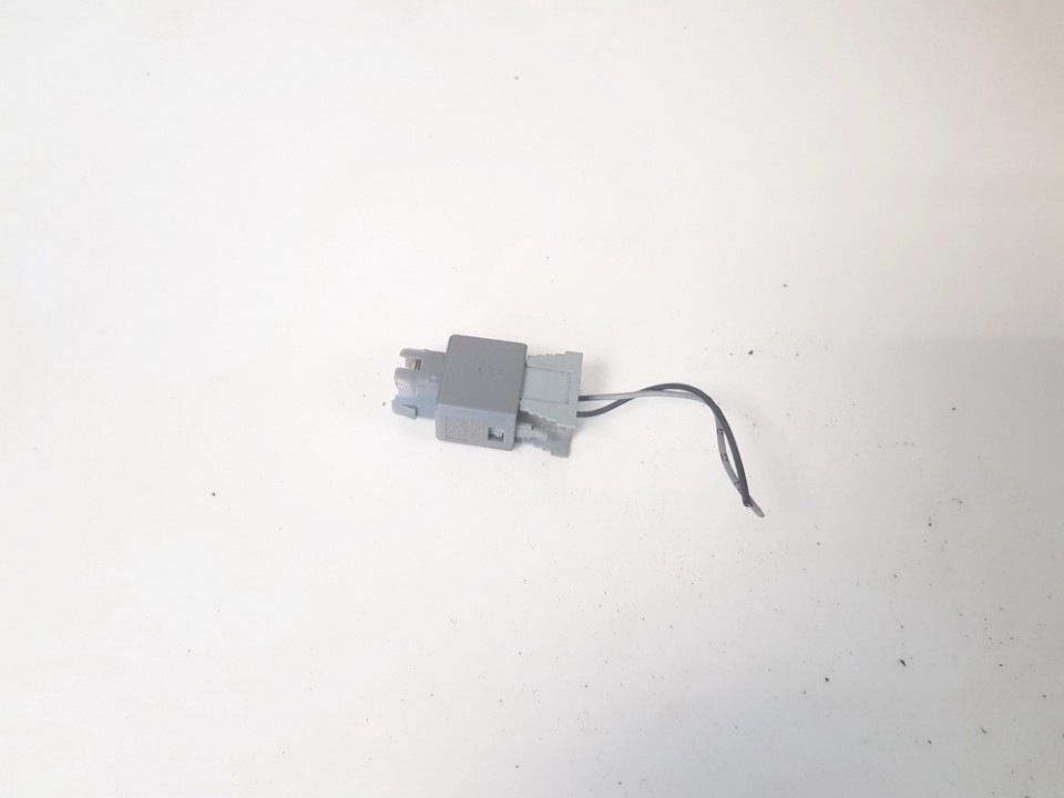 110894 Renault Espace 2004 Bremžu lukturu sensors