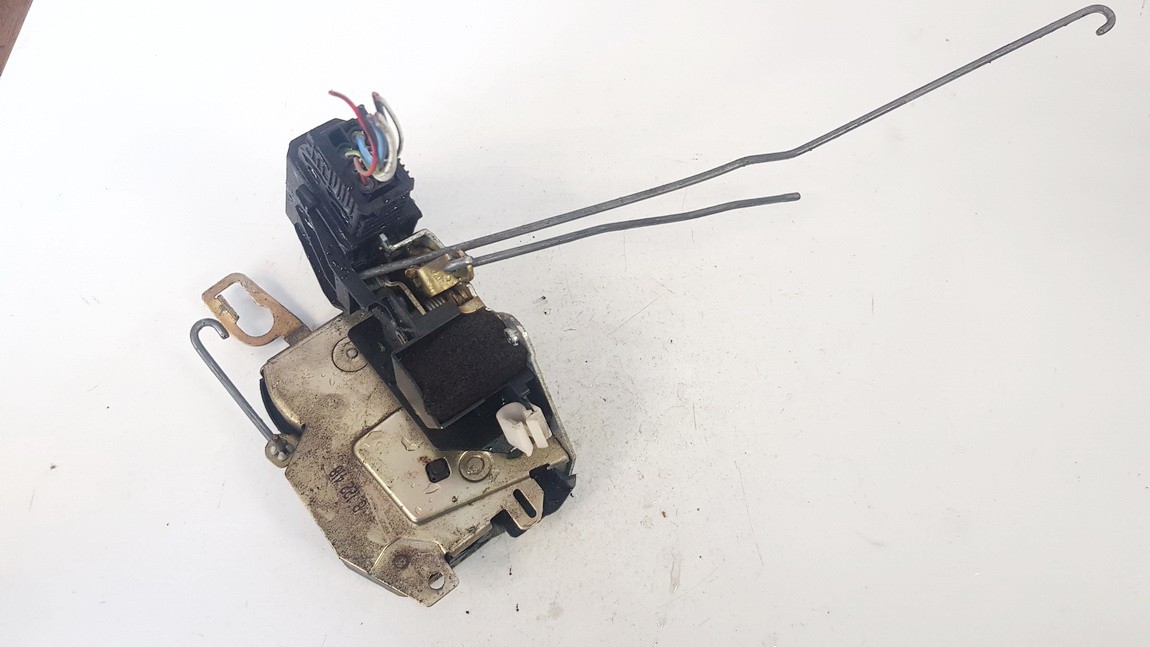 8122418 BMW 3-Series 1992 Duru spyna G.D.