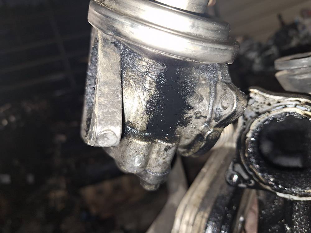 038129637D Volkswagen Touran 2005 EGR Valve Exhaust Gas - Thumbnail 2