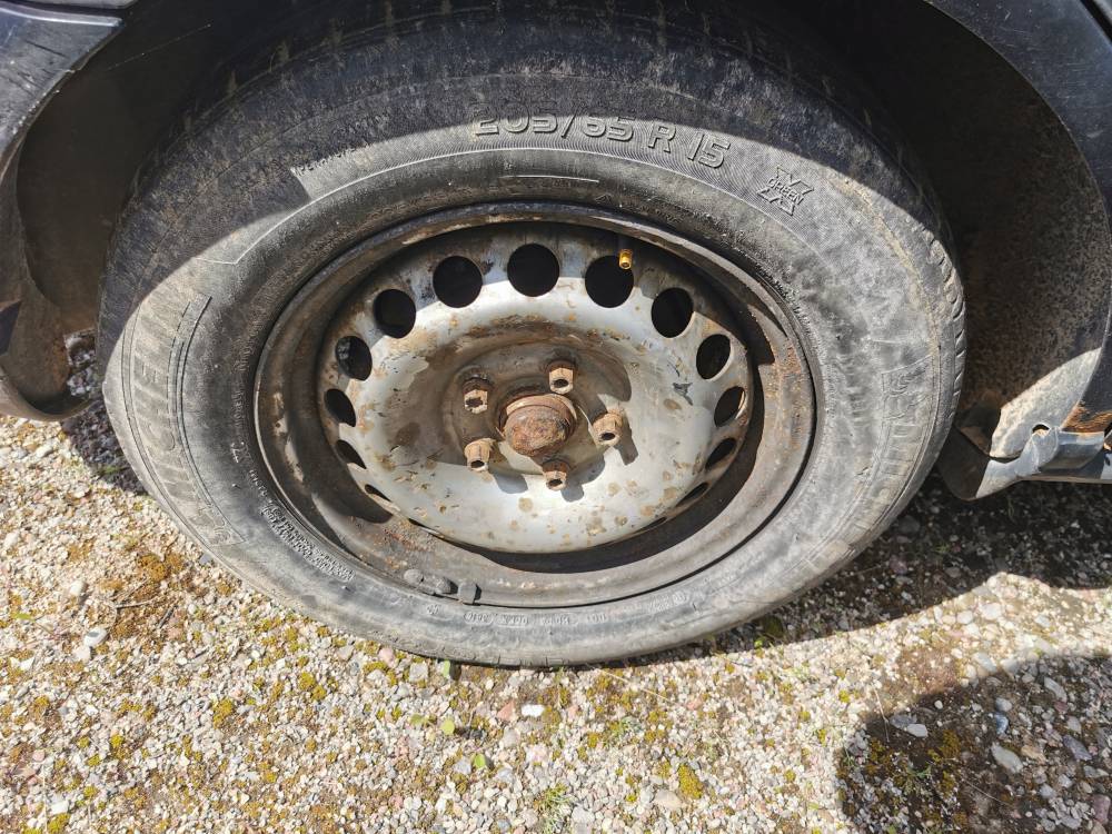 5X112 Audi A4 1998 Skardiniu ratu komplektas R15 - Thumbnail 2