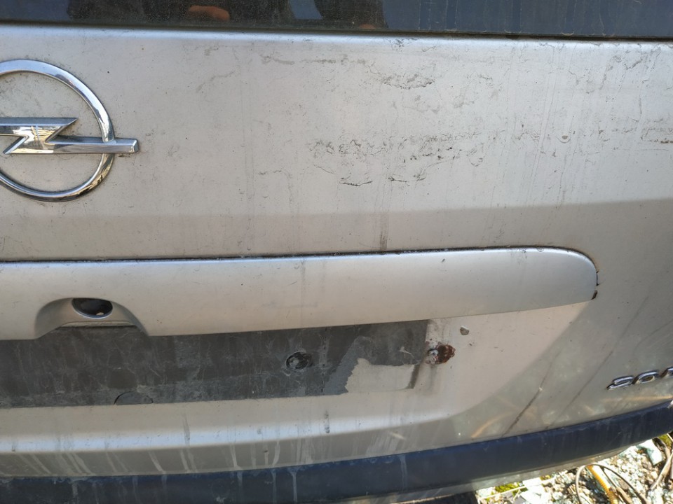 Opel Zafira 2003 Door handle tailgate boot trim strip cover - REAR - Thumbnail 3
