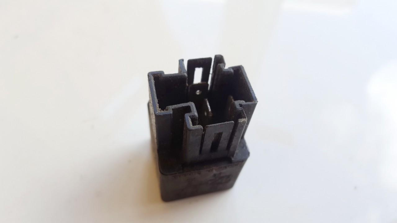 MR301971 Mitsubishi Pajero 2006 RELÉ PARA AUTOMÓVIL - Thumbnail 2