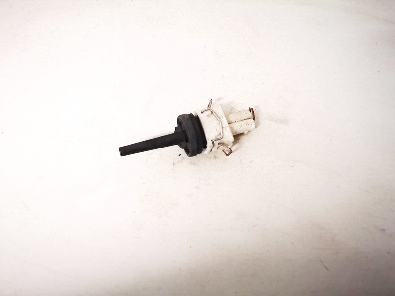4a0820539 used Intake Air Temperature Sensor (Cabin Air Temperatur) Volkswagen Passat 1999 1.9L