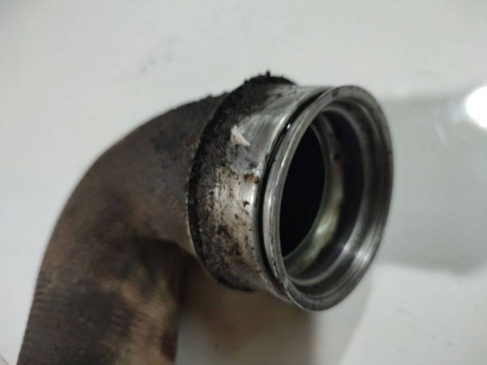 Volkswagen Passat 2005 TURBO INTERCOOLER PIPE HOSE - Thumbnail 2