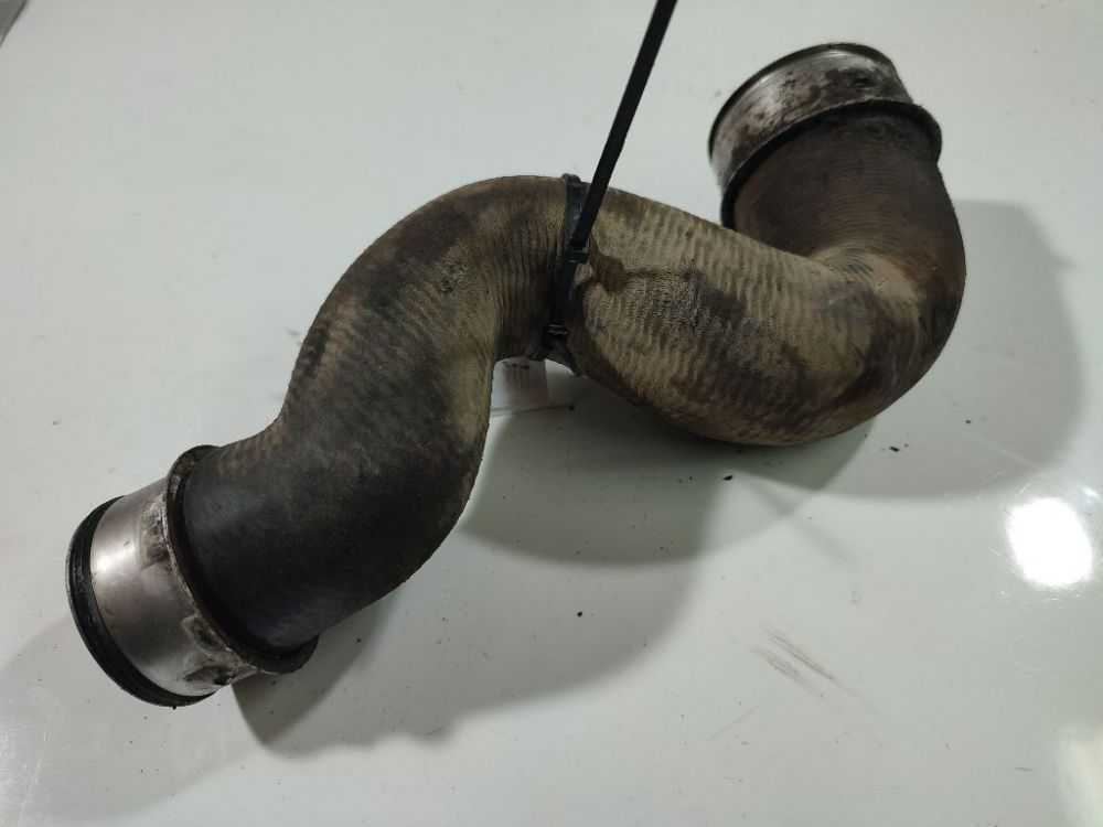 Volkswagen Passat 2005 TURBO INTERCOOLER PIPE HOSE - Thumbnail 3