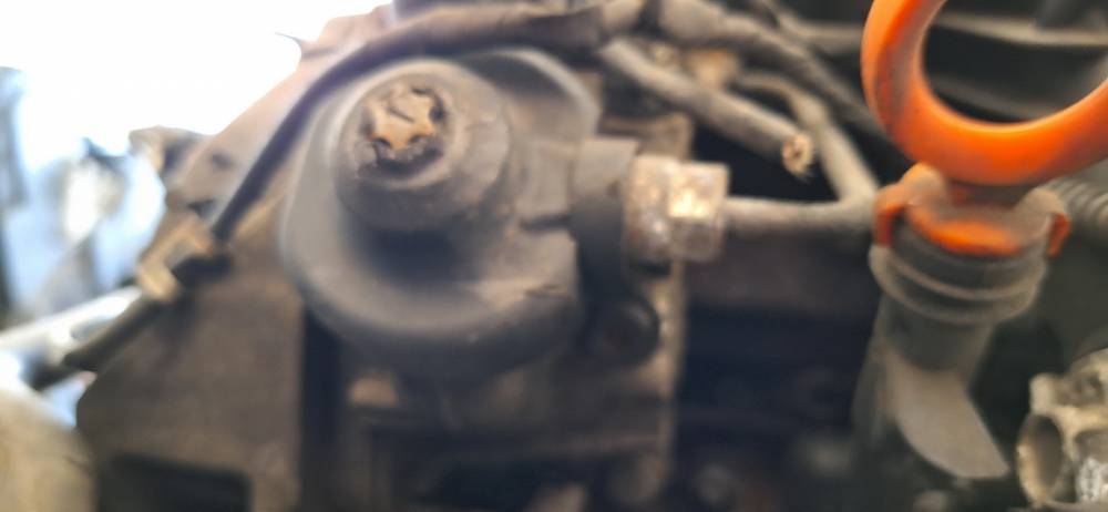 Skoda Superb 2011 High Pressure Injection Pump - Thumbnail 2