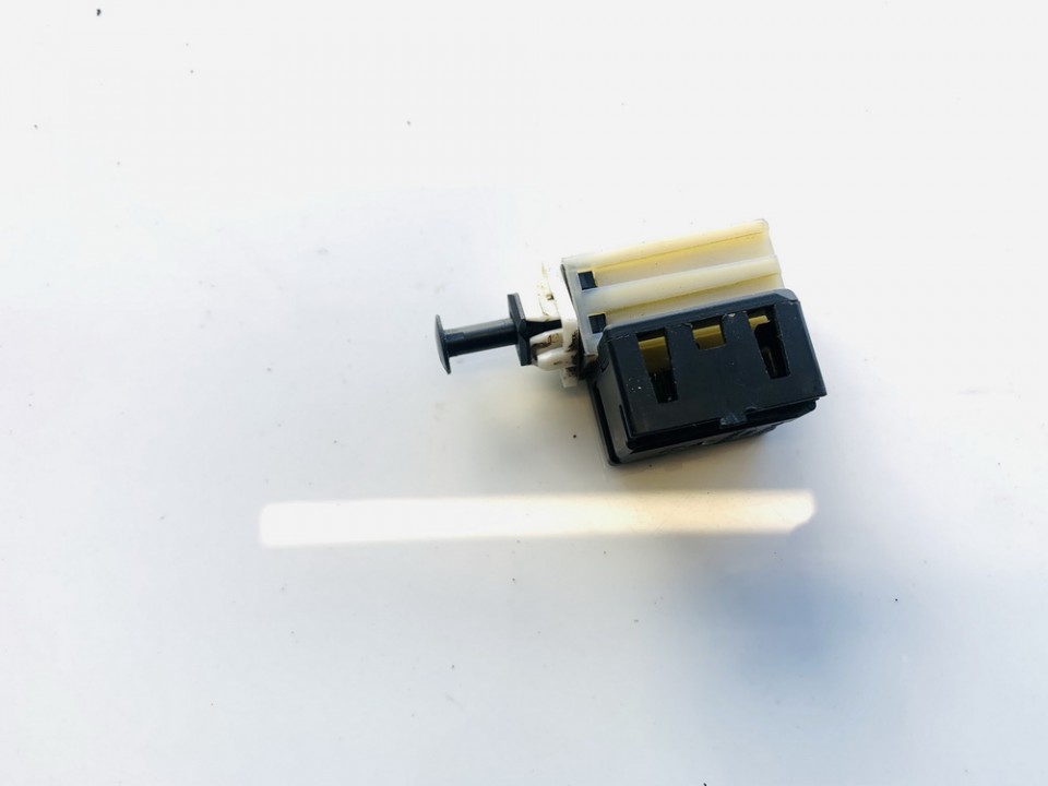 30505L Chrysler Stratus 2005 Brake Light Switch (sensor) - Switch (Pedal Contact) - Thumbnail 3