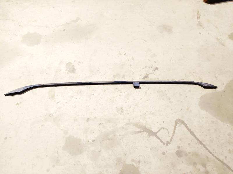 Volkswagen Passat 2001 Roof rail - right side