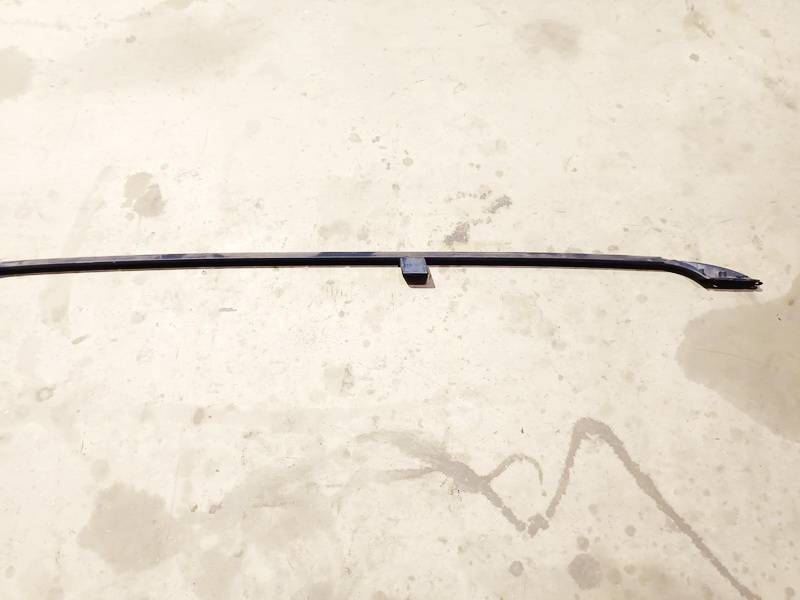 Volkswagen Passat 2001 Roof rail - right side - Thumbnail 3