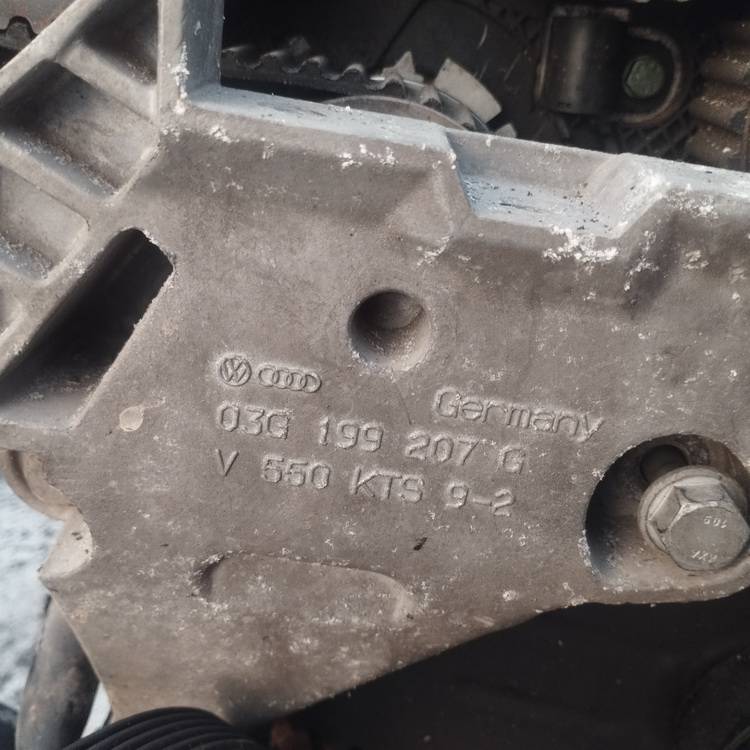 03G199207G Volkswagen Touran 2006 Engine Mount Bracket and Gearbox Mount Bracket