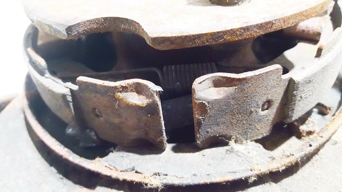 Toyota RAV-4 2007 frein de stationnement