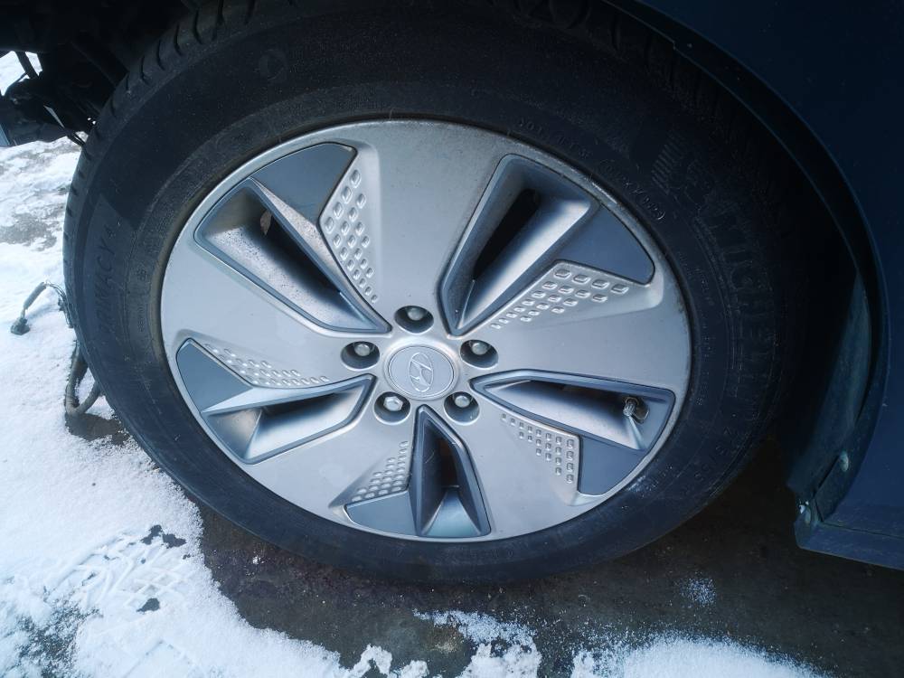 5X114.3 Hyundai Kona 2021 Komplet Kół Zimowych R17