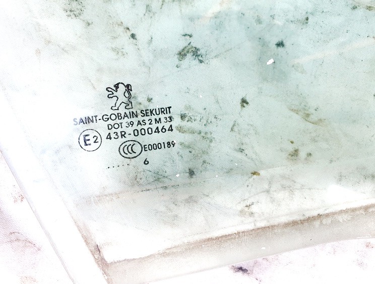 DOT39AS2M33 Peugeot 2006 Door-Drop Glass - FRONT RIGHT - Thumbnail 2