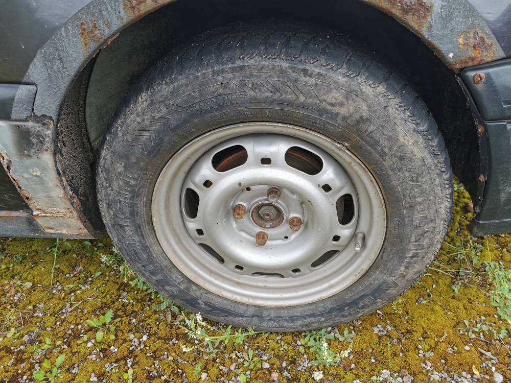 4X100 Volkswagen Golf 1993 Juego de ruedas de hojalata R14