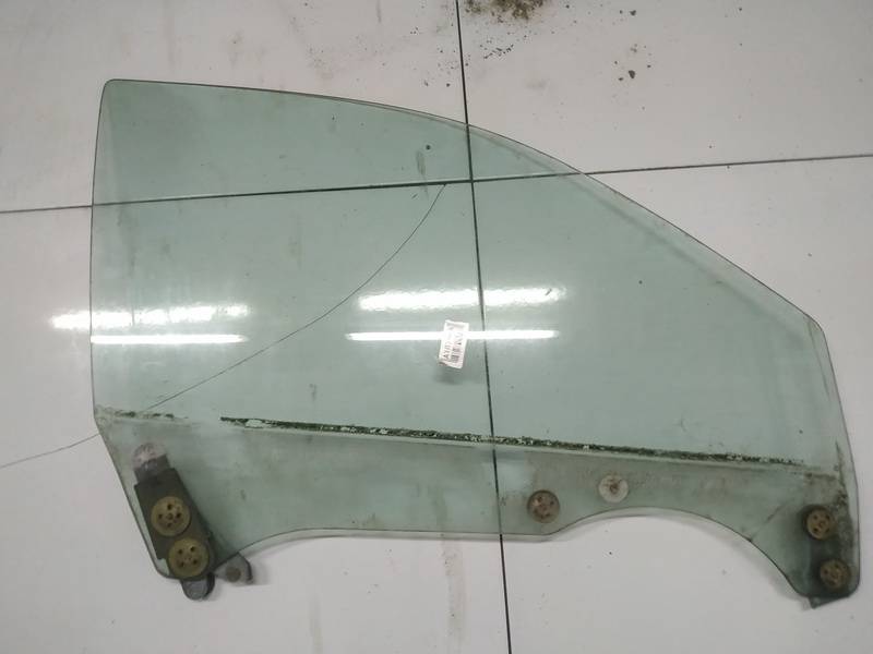 AS2 Subaru Outback 2001 Боковое окно - передний правый