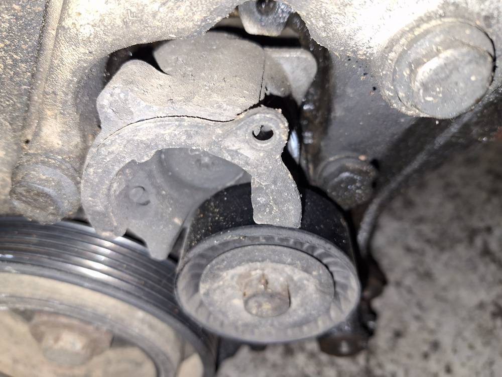 Citroen C5 2005 Tensioner Belt (Gates Tensioner Pulley) - Thumbnail 2