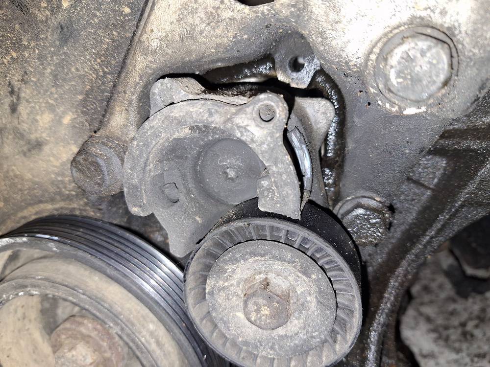 Citroen C5 2005 Tensioner Belt (Gates Tensioner Pulley) - Thumbnail 3