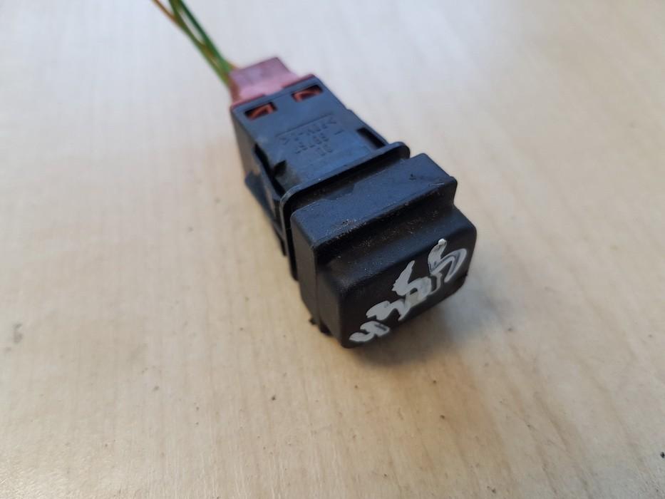 96530658xt used Fuel Cap Switch (Gas Fuel Door Switch Button) Citroen C4 Picasso 2007 1.8L