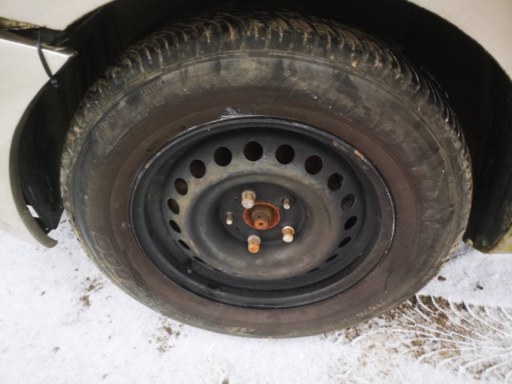 5X115 Nissan Quest 2004 Komplet stalowych felg R16