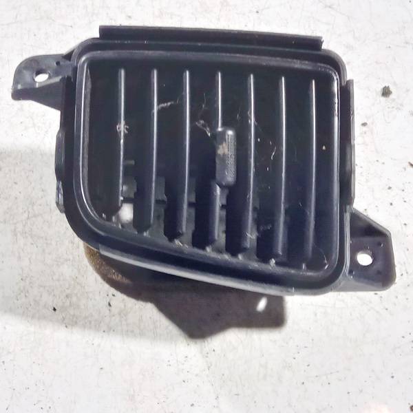 Mazda MPV 2001 Wloty powietrza do kabiny