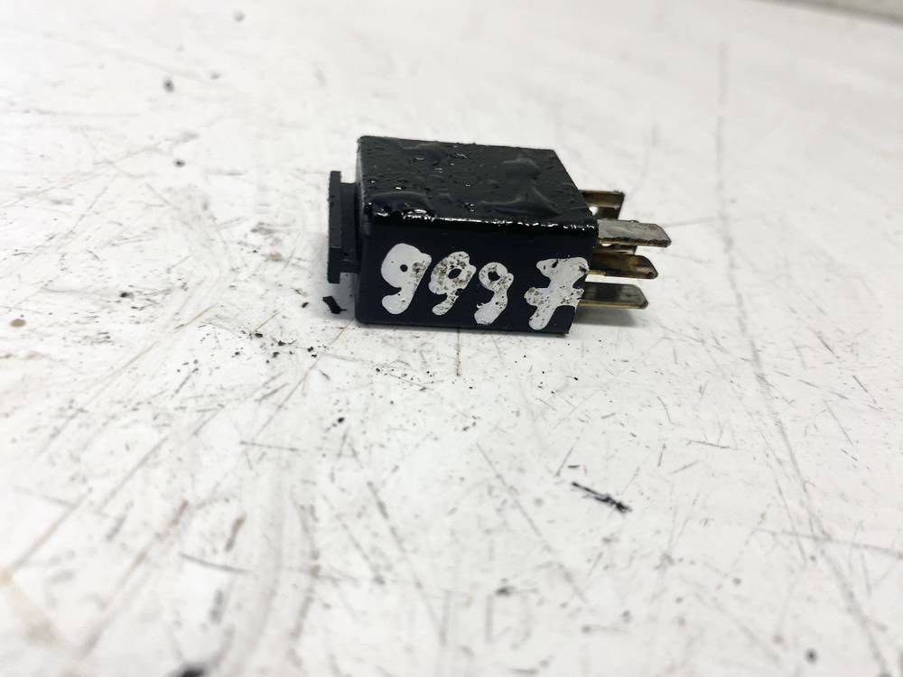 8Z0951253 Audi A4 2004 RELÉ PARA AUTOMÓVIL - Thumbnail 2