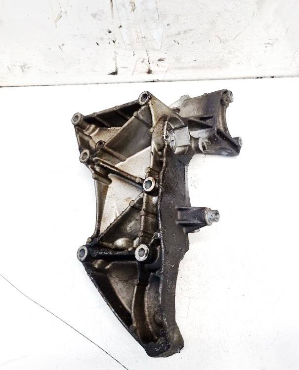 8200115762 Renault Laguna 2001 Engine Mount Bracket and Gearbox Mount Bracket