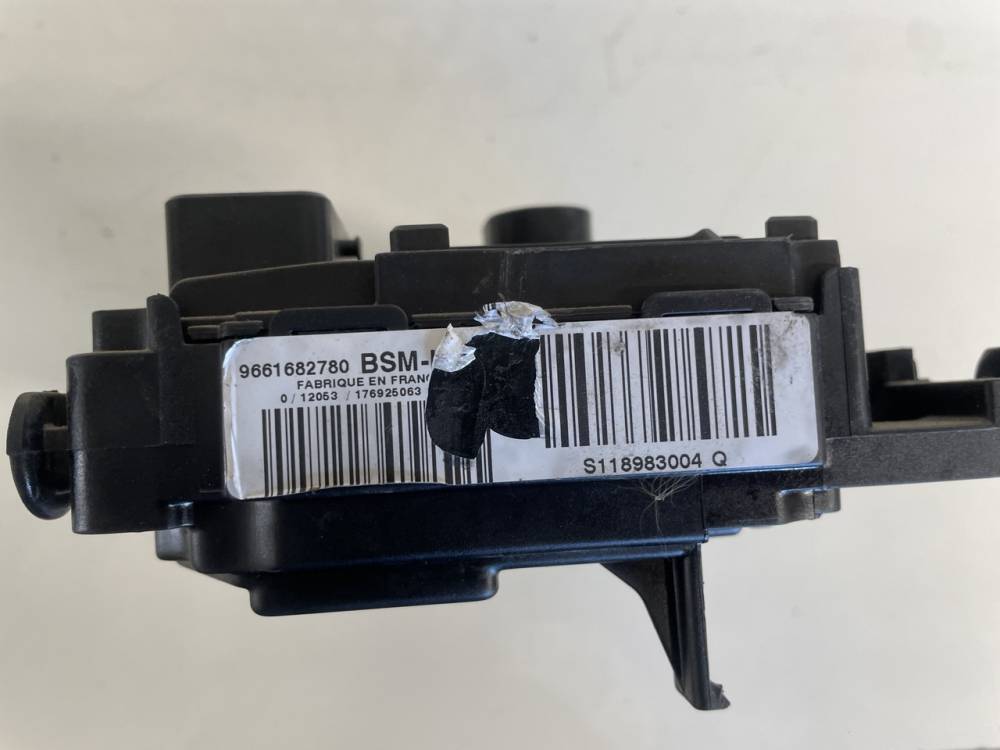 9661682780 Citroen C4 2007 Fuse box - Thumbnail 3