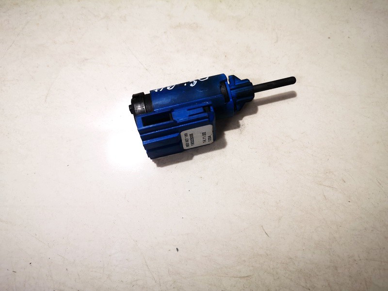 8e0927189 19322005 Brake Light Switch (sensor) Switch (Pedal Contact) Volkswagen Passat 2003 2