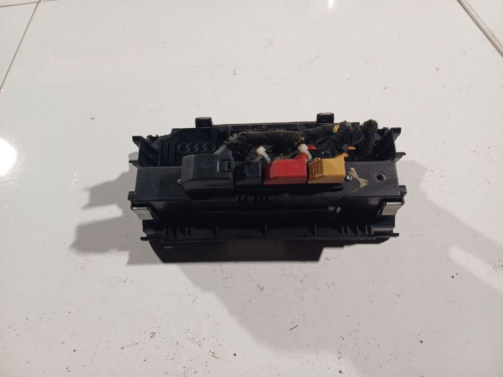 8P0820043H Audi A3 2006 Climate Control Panel (heater control switches) - Thumbnail 2