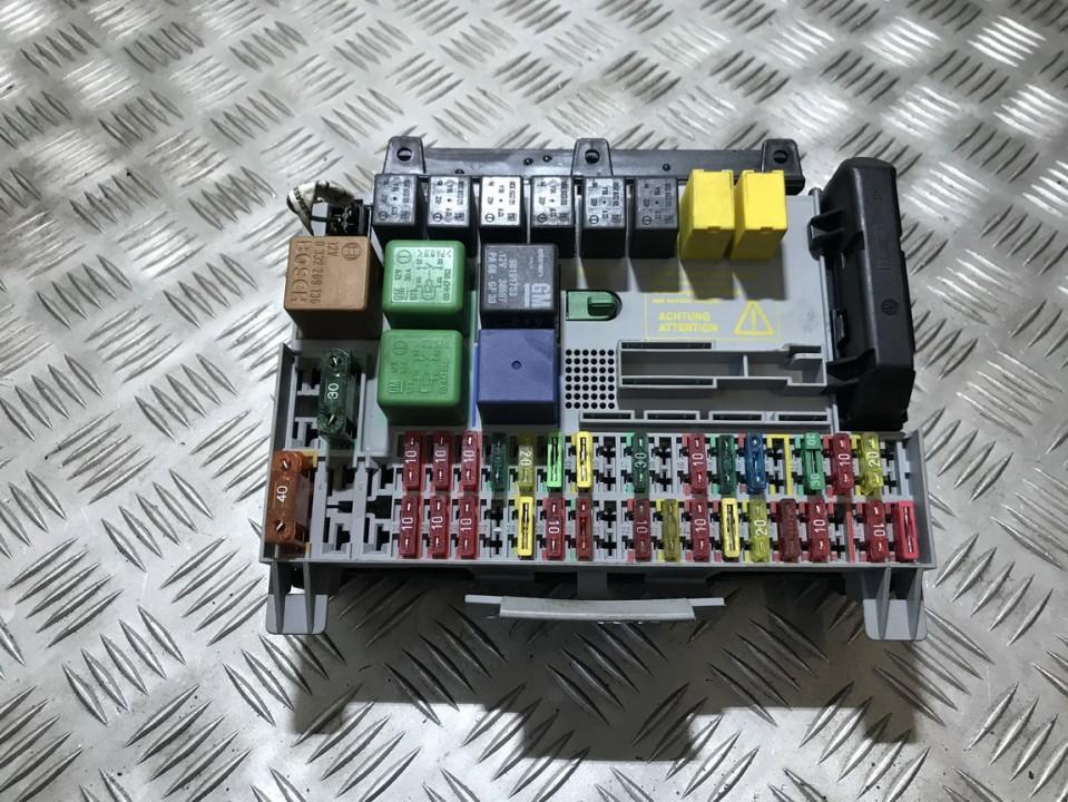 90504534 Opel Vectra 1998 Fuse box