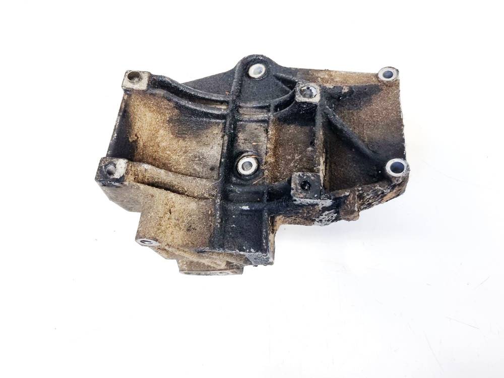 028260885A Audi A4 1997 Wspornik silnika