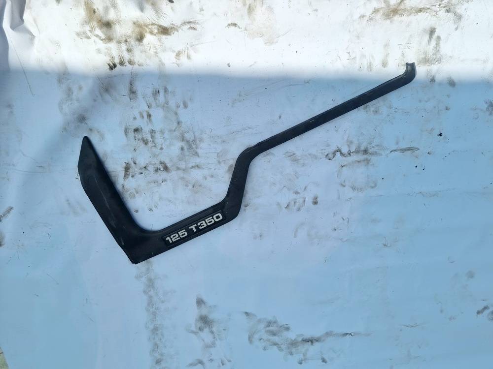 YC152117BFW Ford Transit 2004 Duru apdaila P.K.