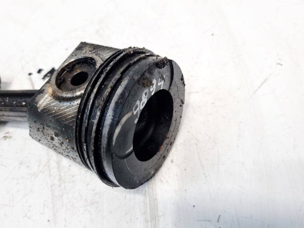 Nissan X-Trail 2002 Tłok z korbowodem - Thumbnail 2