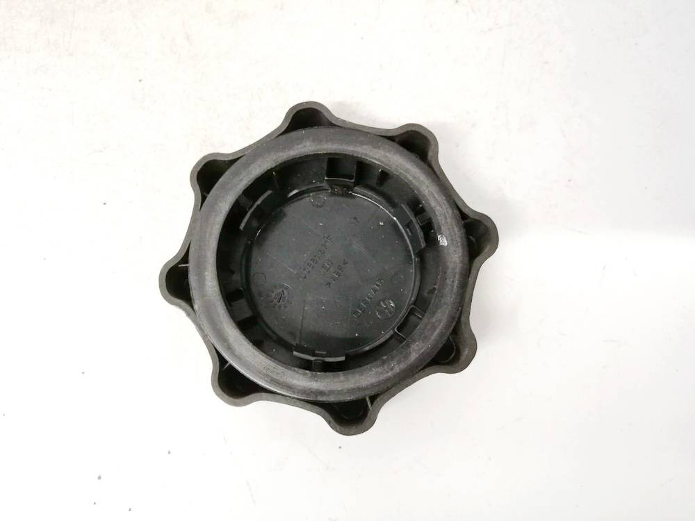 1J0881671F Skoda Octavia 2007 Wykończenie wnętrza (plastikowe elementy) - Thumbnail 2