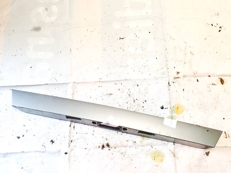 M738A Ford Mondeo 2008 Zewnętrzne wykończenie tylnej klapy (oświetlenie tablicy rejestracyjnej) - TYLNE