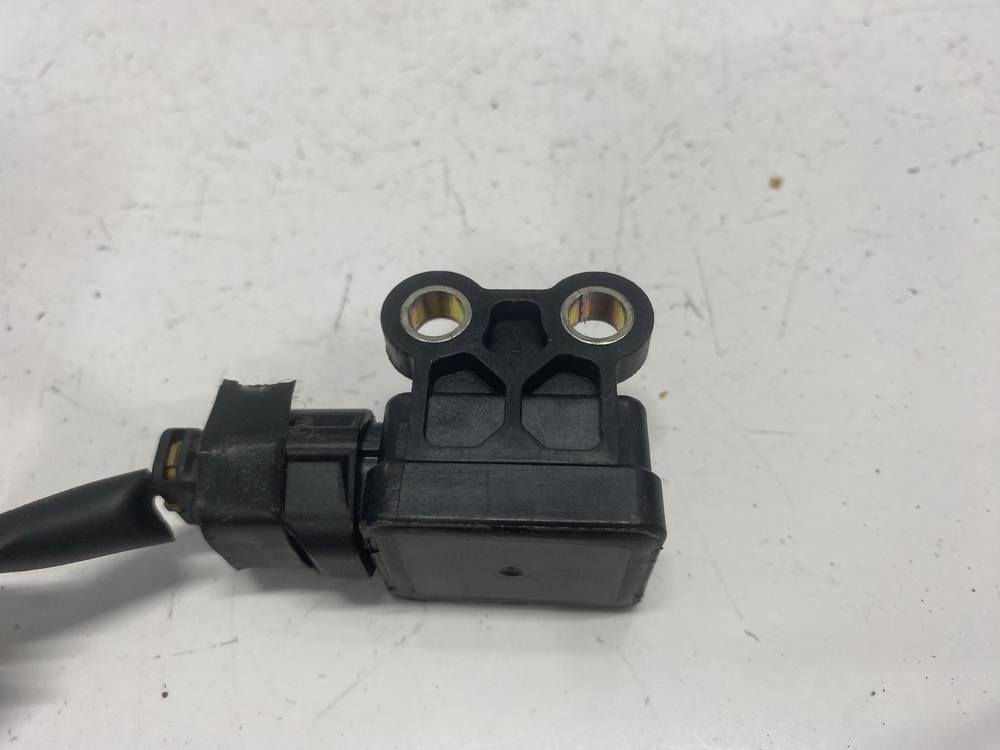 MR228392 Mitsubishi Pajero 2002 Srs Airbag crash sensor - Thumbnail 2
