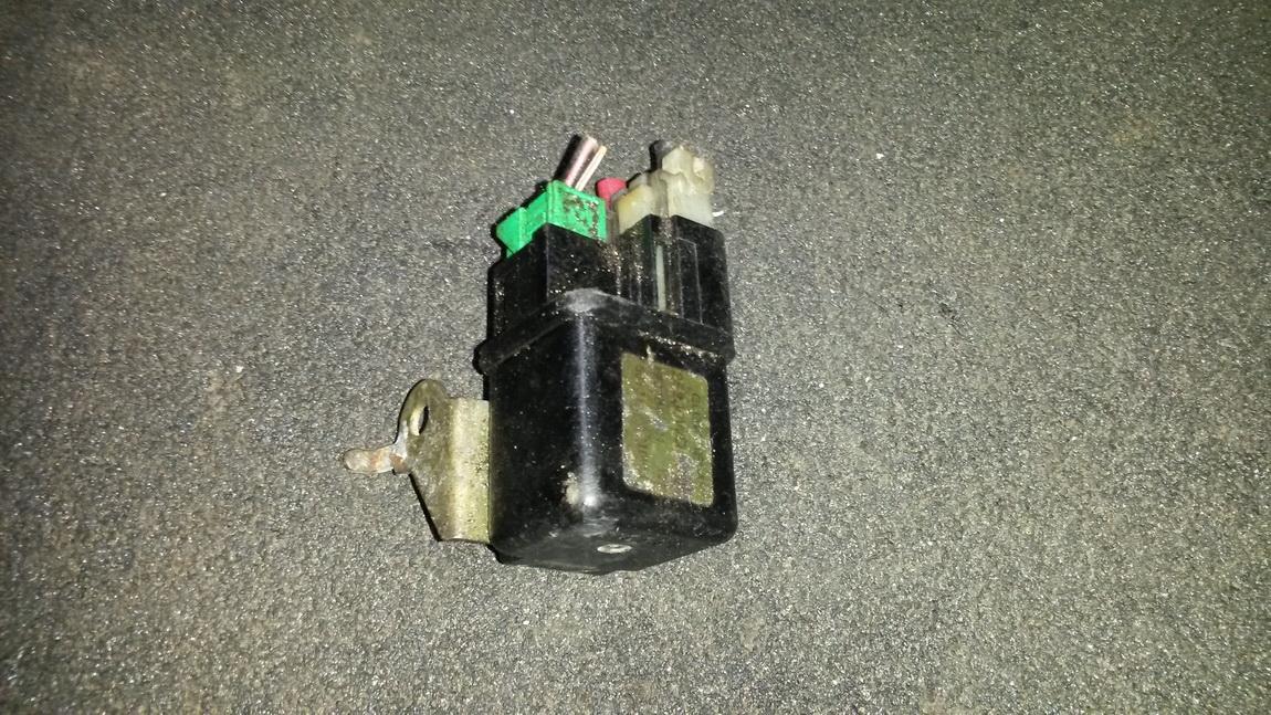 25230wd Glow plug relay Nissan XTrail 2003 2.2L EIS00113543 Used