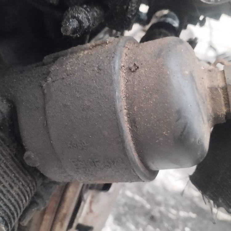 Ford Fusion 2002 Oil Filter Housing (oil filter cooler)