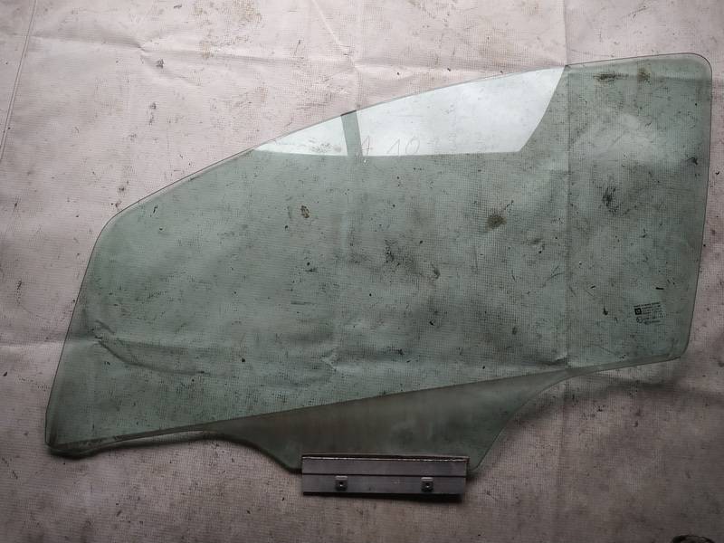 AS2 Opel Corsa 2007 Oven lasi - EDESSÄ VASEMMALLA