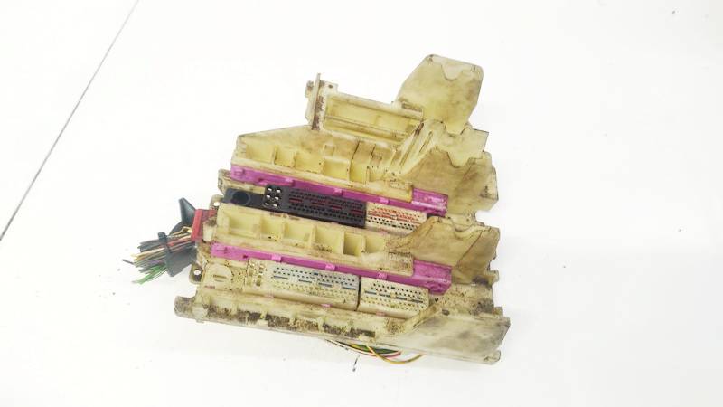 Volvo XC 90 2005 Skrzynka bezpieczników